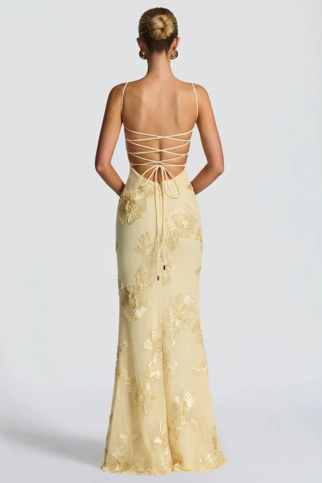 Vestido largo con corsé y bordado de flores de mujer con tirantes finos