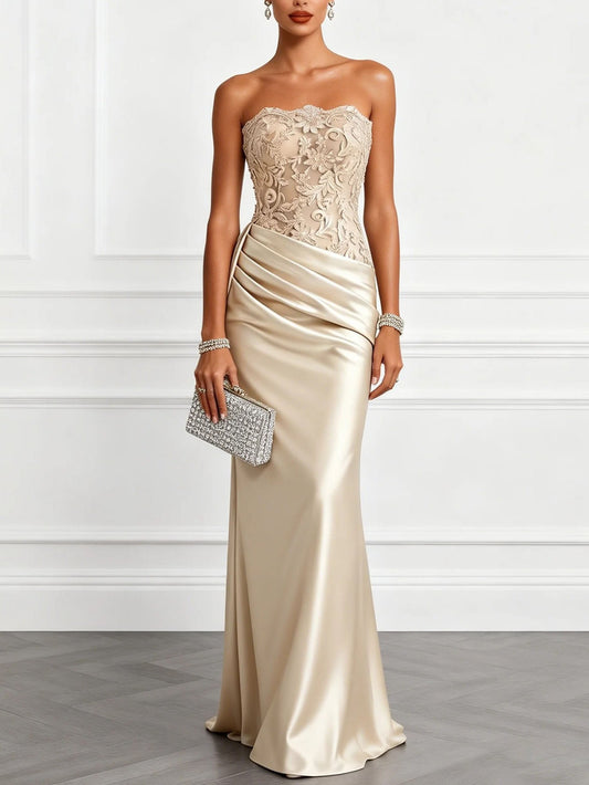 فستان ماكسي نسائي كريمي من الدانتيل المزهر بدون حمالات