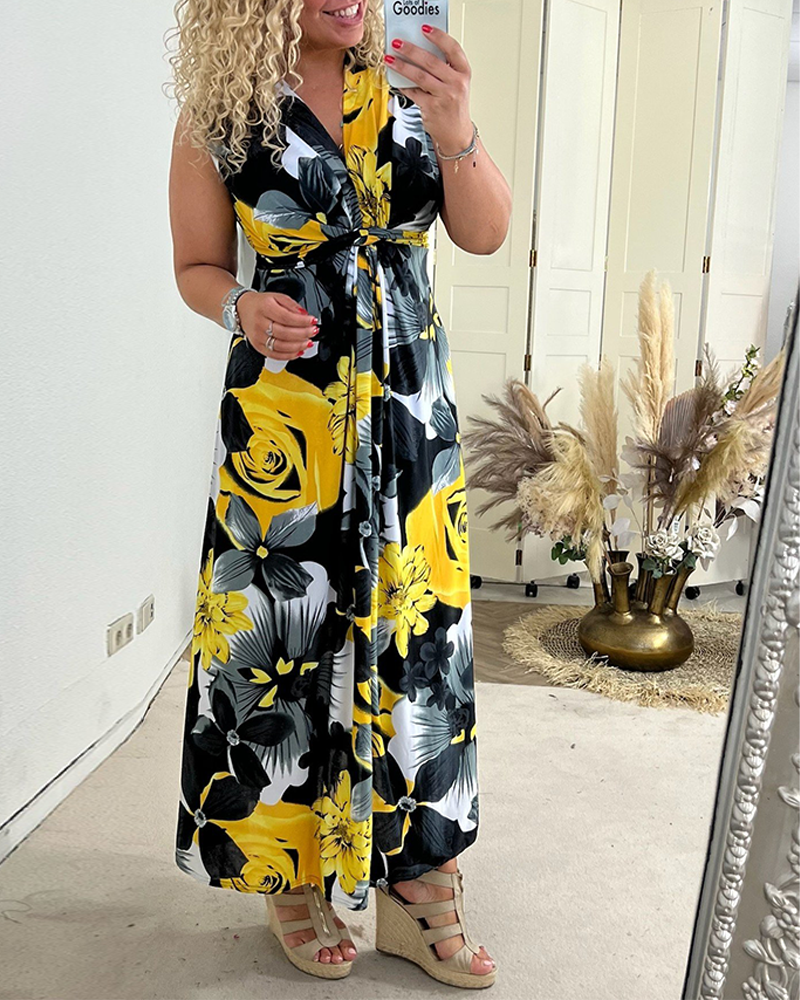 Women's sleeveless floral pleated maxi dress with V-neck and gathered front