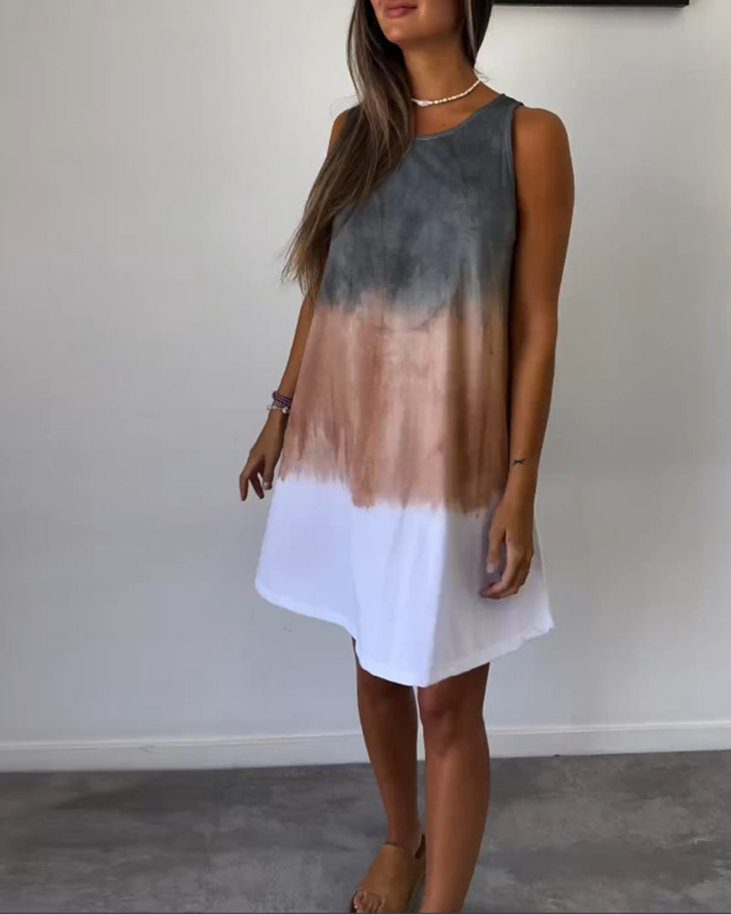 Women's sleeveless colour block mini dress with round neckline