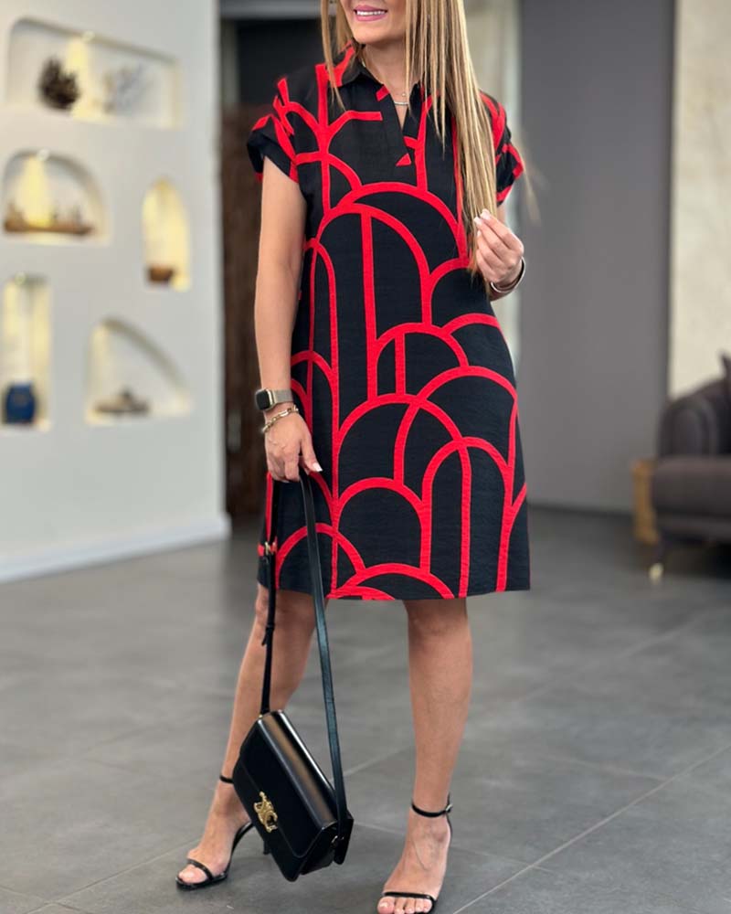 Women's geometric shift dress with collar and short sleeves