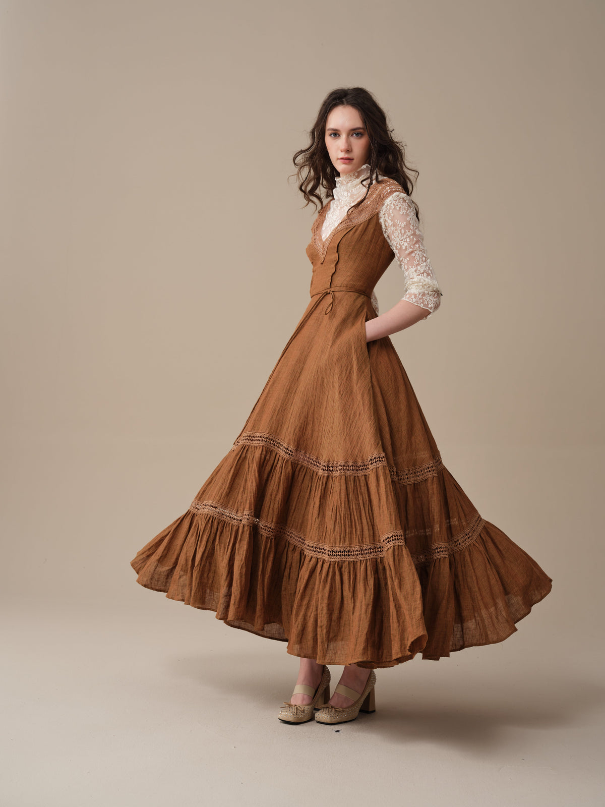 Women's lace-trimmed flared maxi dress with a tiered skirt