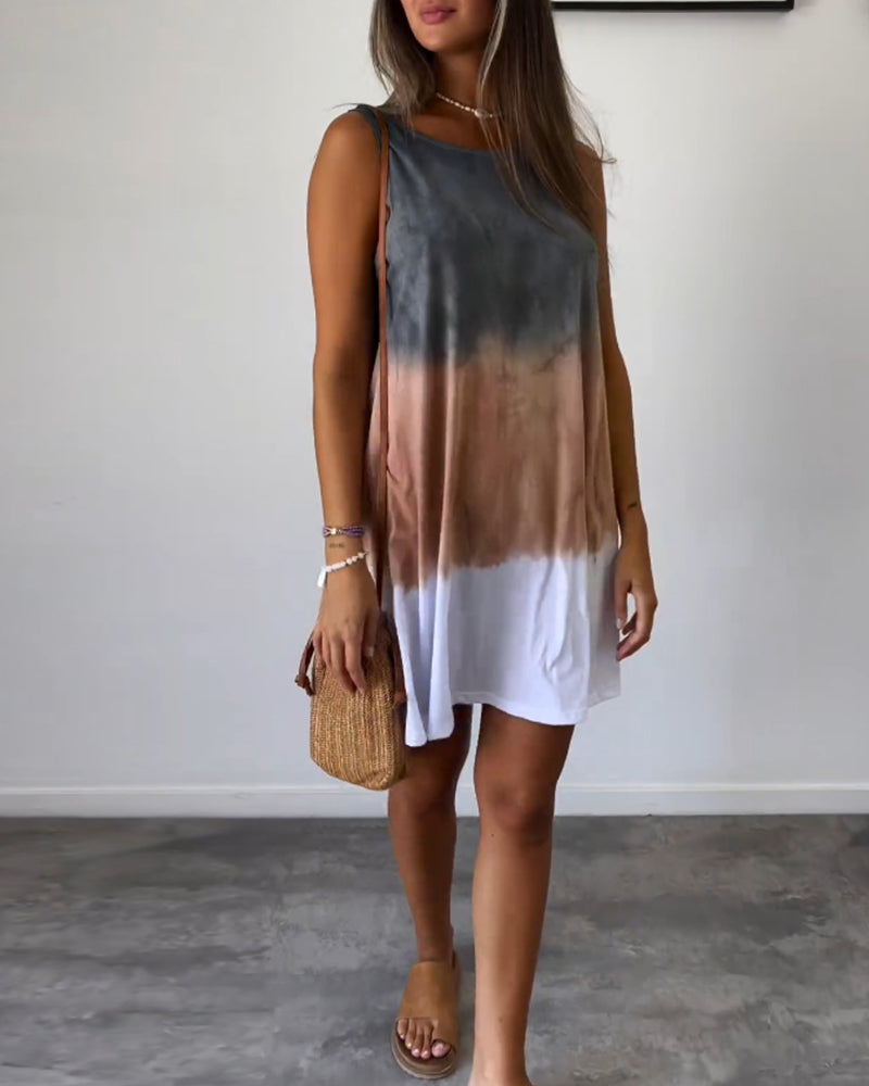 Women's sleeveless colour block mini dress with round neckline