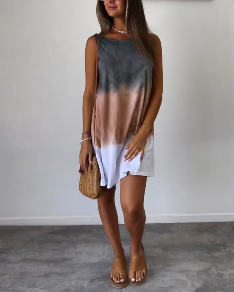 Women's sleeveless colour block mini dress with round neckline