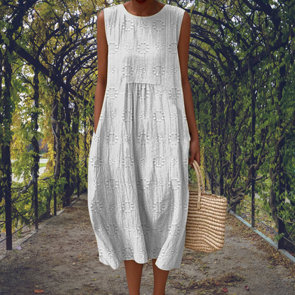 Women's sleeveless floral midi dress with round neckline and side pockets