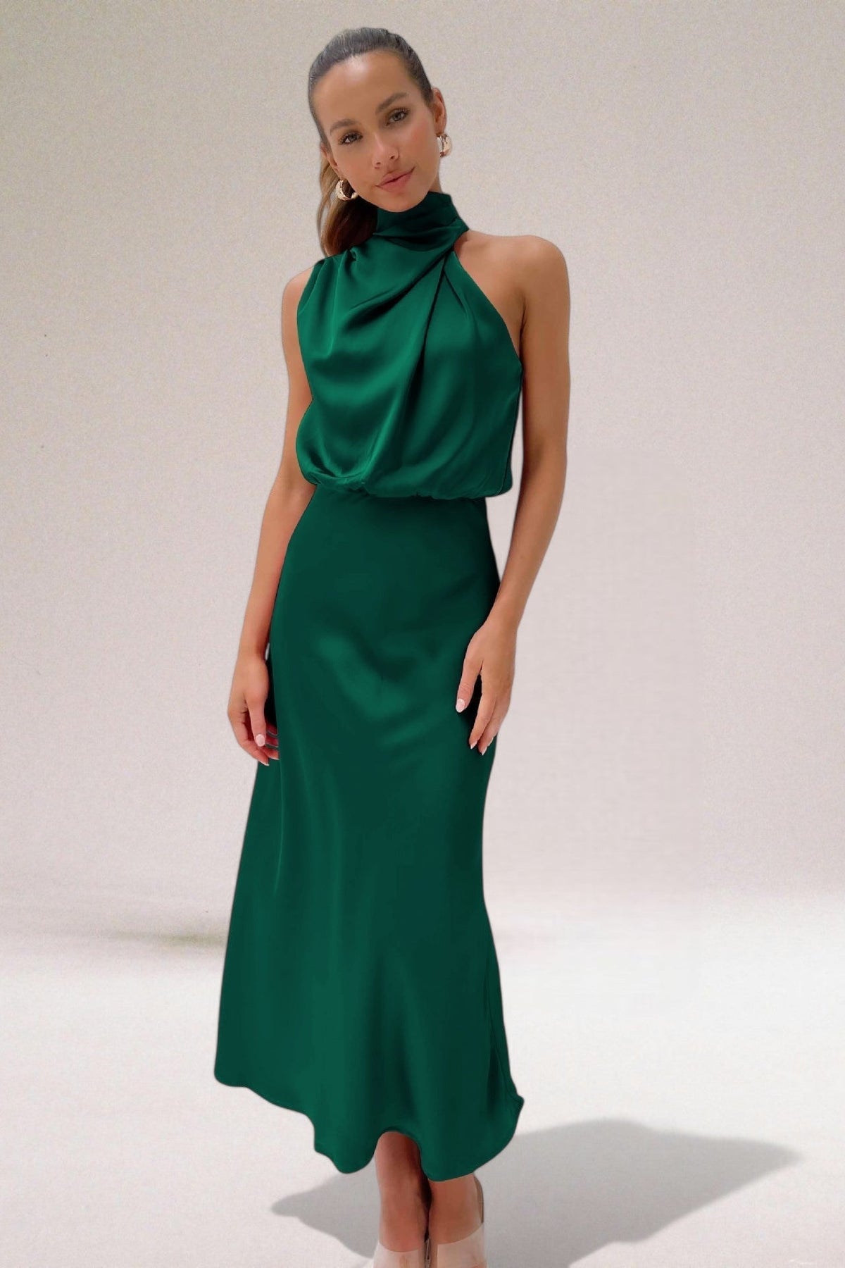 Vestido largo halter drapeado de mujer sin mangas y ajustado
