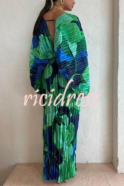 Women's green abstract print maxi dress with V-neck, kimono sleeves and front split