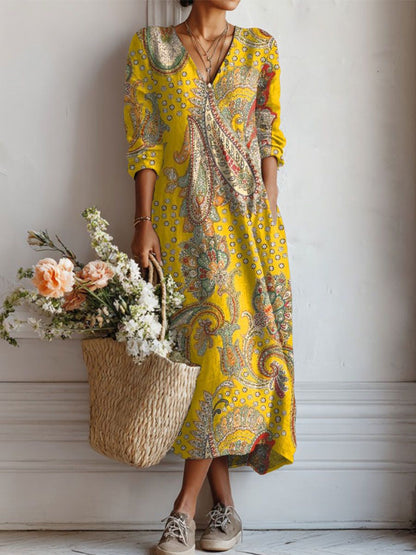 Women's floral midi dress with V-neckline and three-quarter sleeves