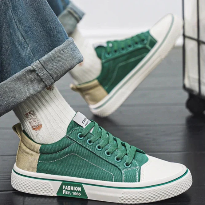 Women's Comfort Lightweight Lace-Up Sneakers — Walking