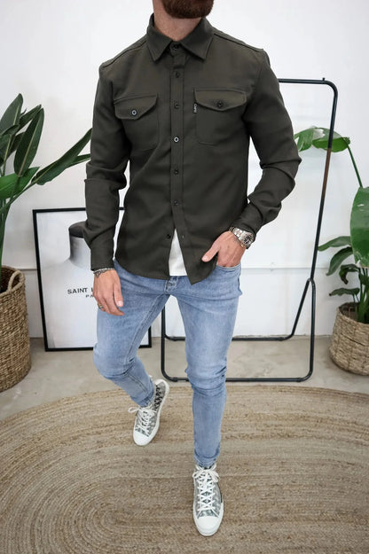Men's long-sleeve button-up overshirt with two flap chest pockets