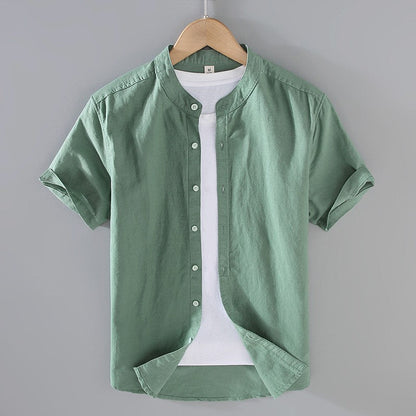Men's short sleeve Mandarin collar shirt with button front and curved hem