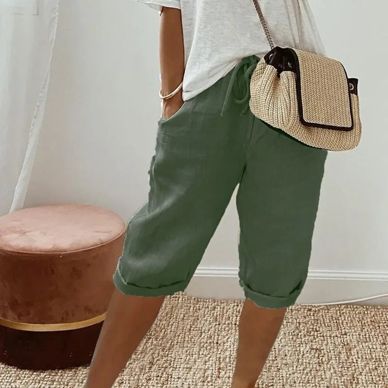 Women's cropped trousers with drawstring waist and rolled cuffs