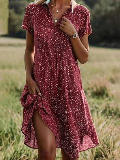 Women's polka dot midi dress with shirt collar, short sleeves and side slit