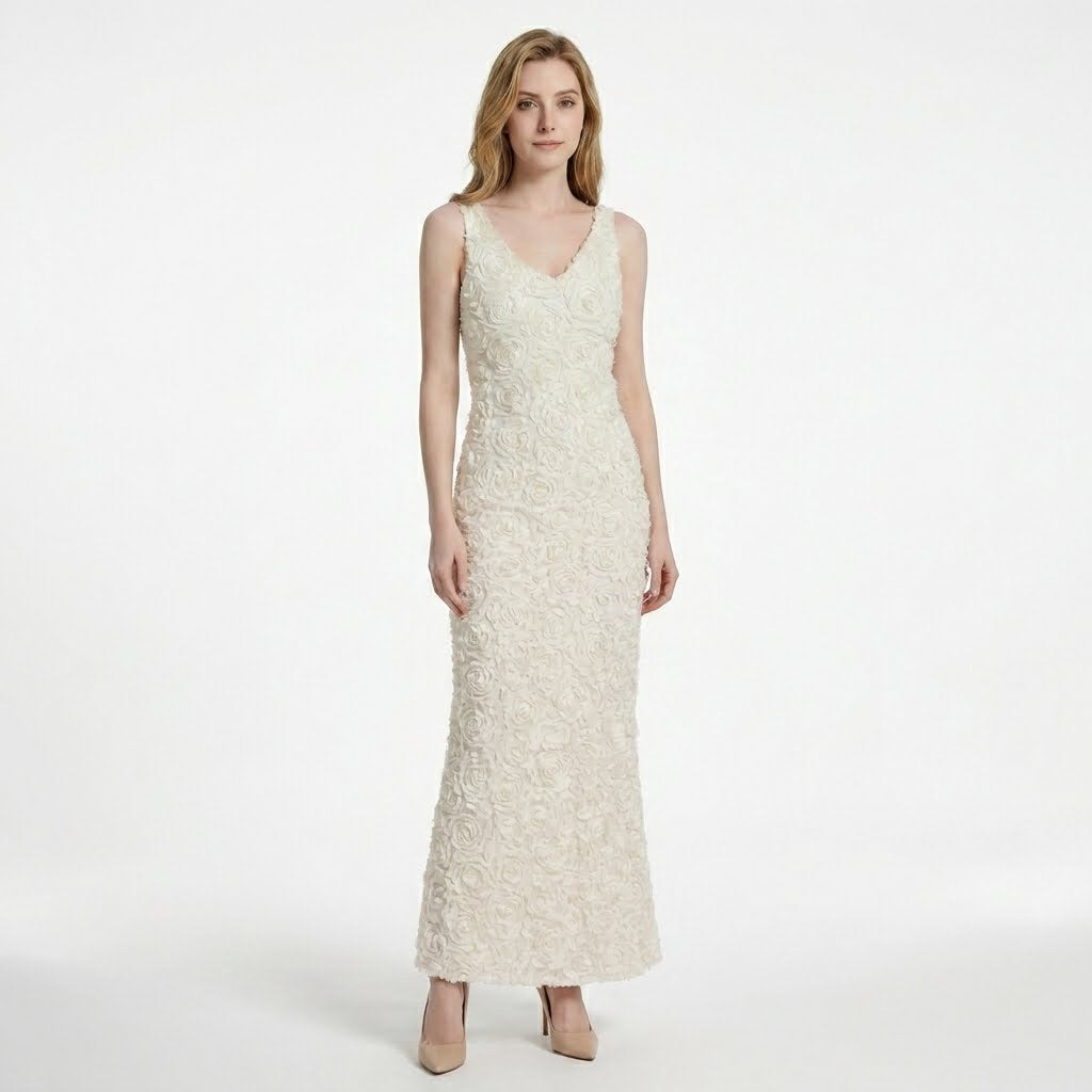 Women's fitted sleeveless floral textured dress with V-neckline