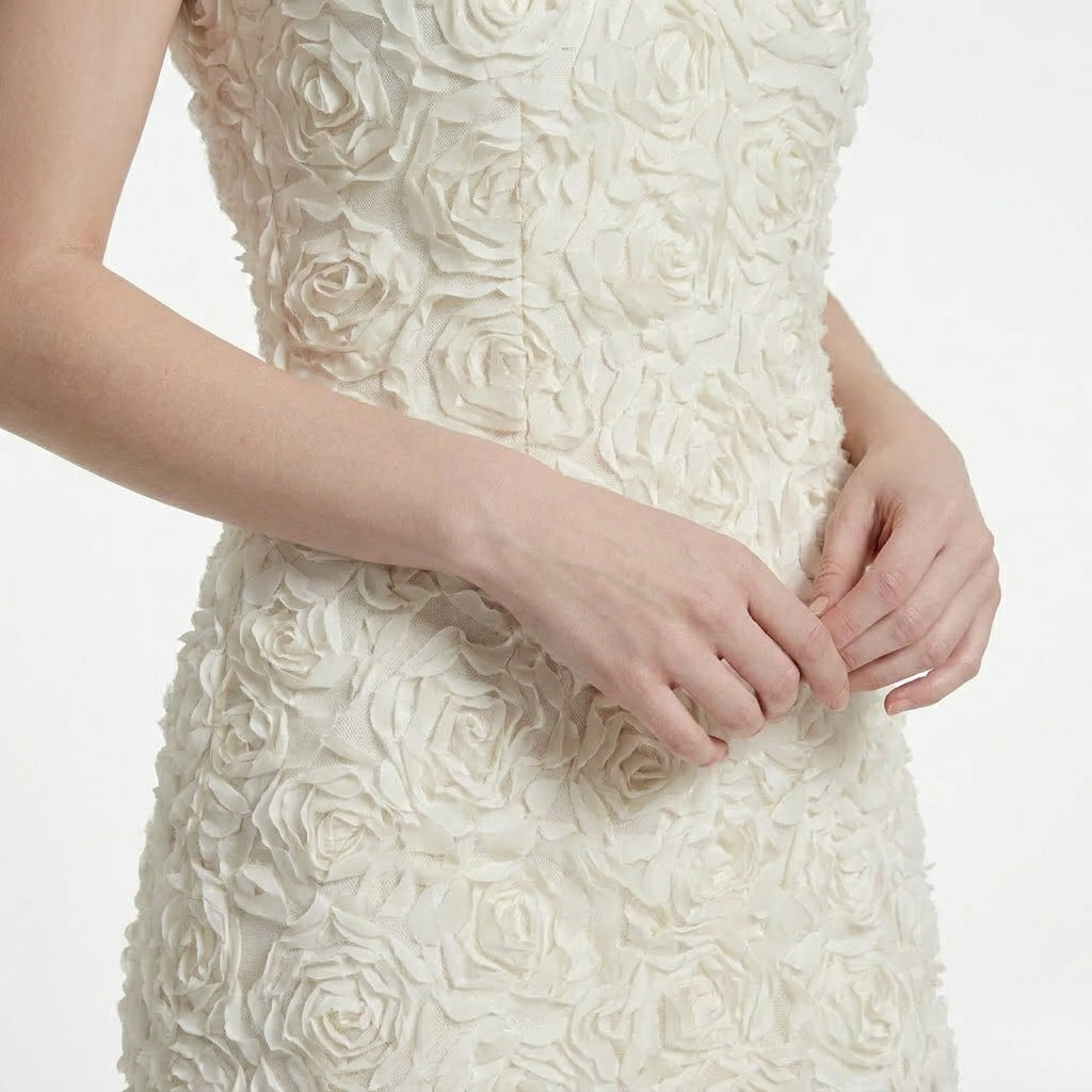 Women's fitted sleeveless floral textured dress with V-neckline